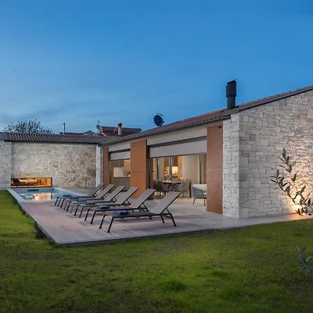 Villa Design Oliba *