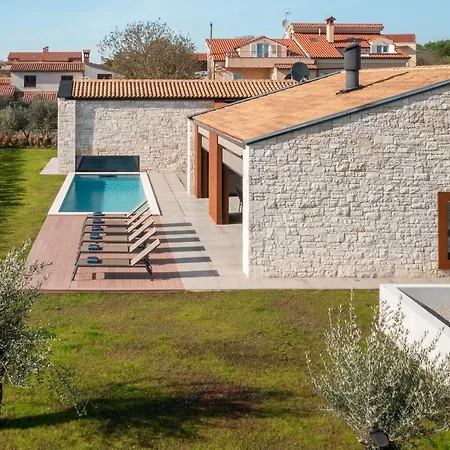 Villa Design Oliba *